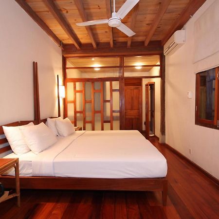 Sala Prabang Hotel Луанг Прабанг Екстериор снимка