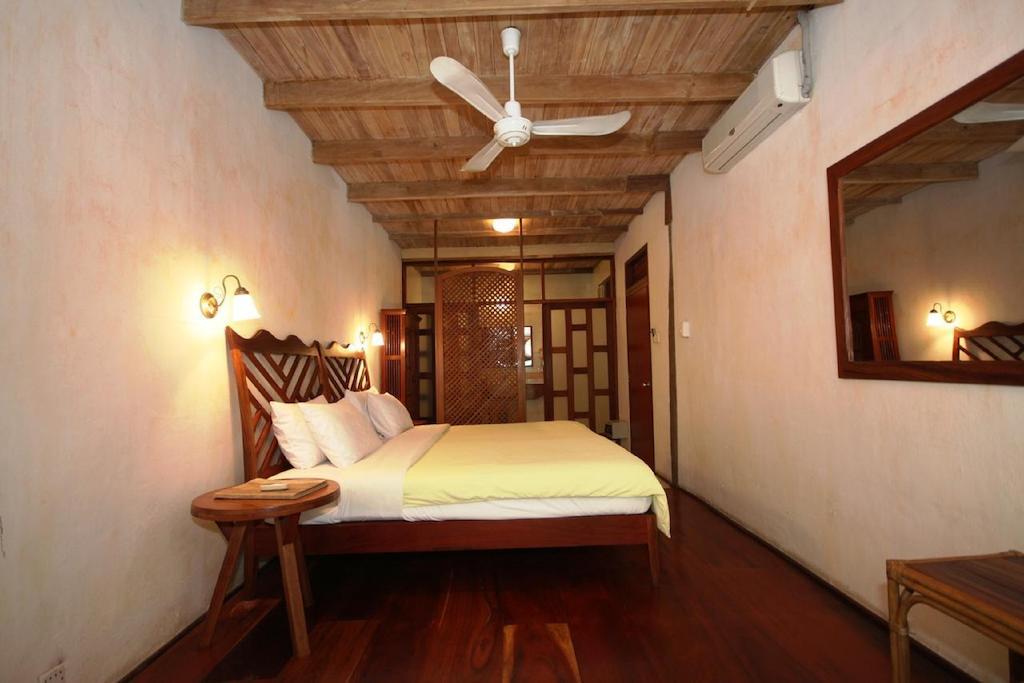 Sala Prabang Hotel Луанг Прабанг Екстериор снимка