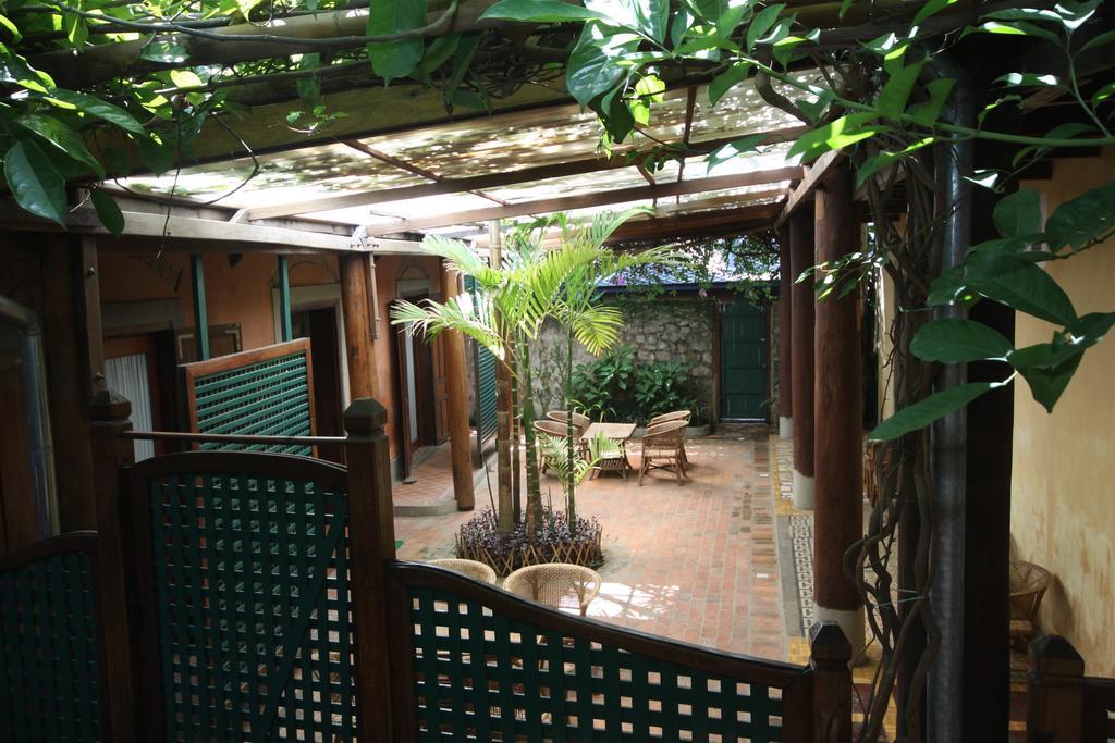 Sala Prabang Hotel Луанг Прабанг Екстериор снимка