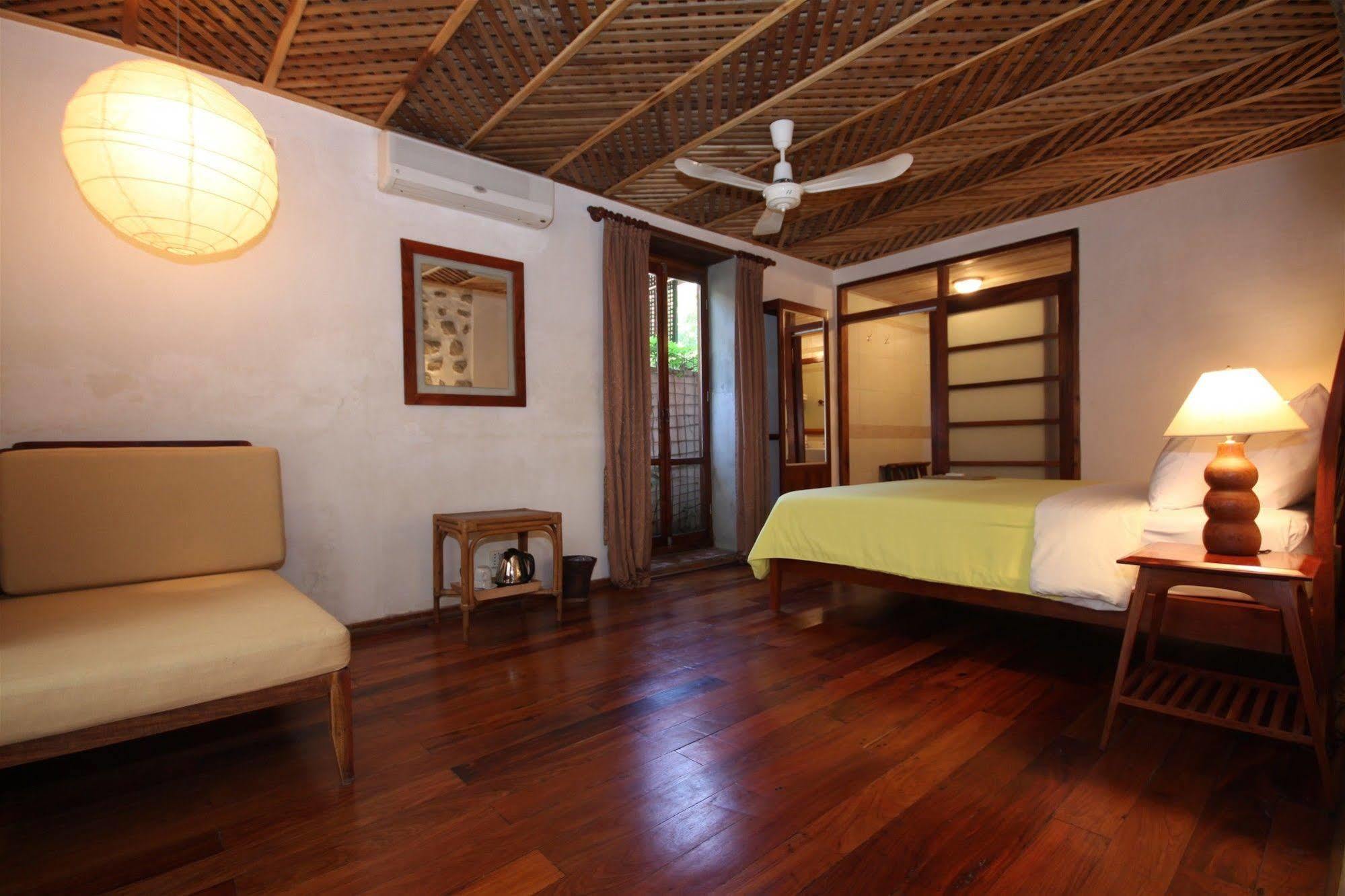 Sala Prabang Hotel Луанг Прабанг Екстериор снимка